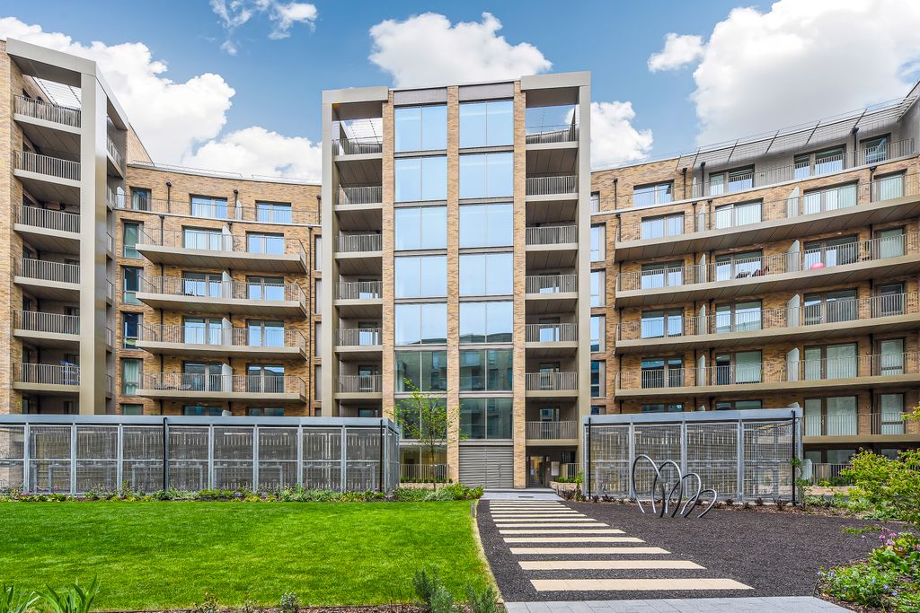 Property photo 1 of 9