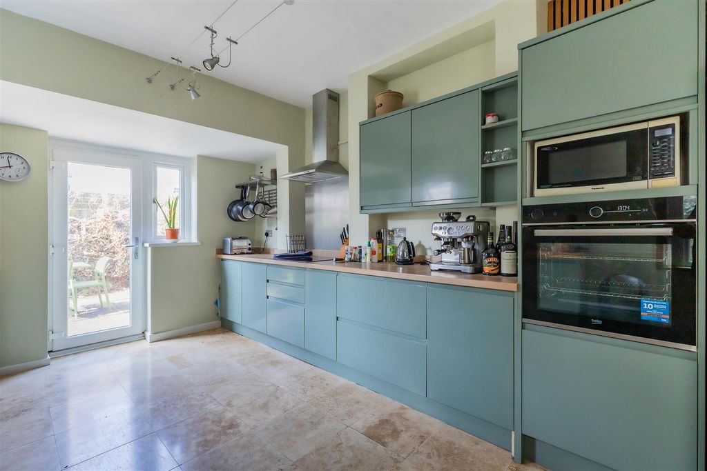 Property photo 2 of 20 71 (6 Of 20).Jpg