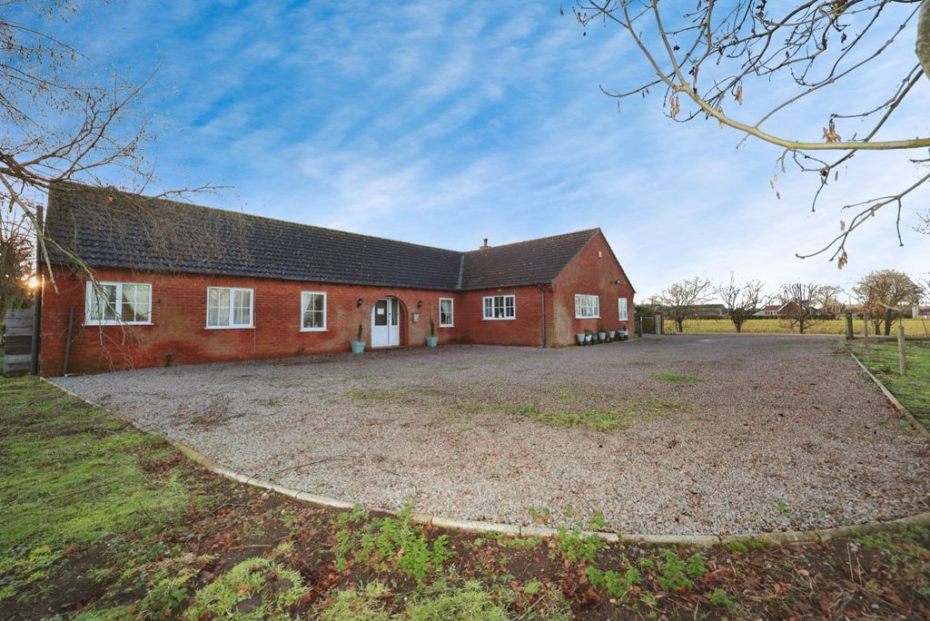 Property photo 1 of 36 4853450