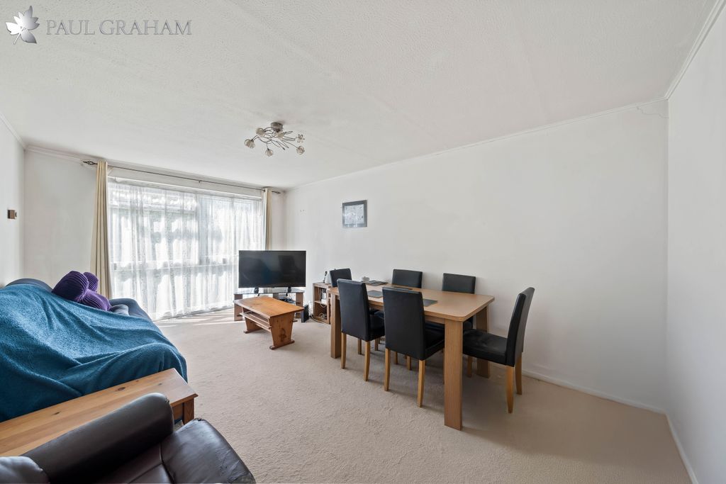 Property photo 2 of 9 Dsc08107