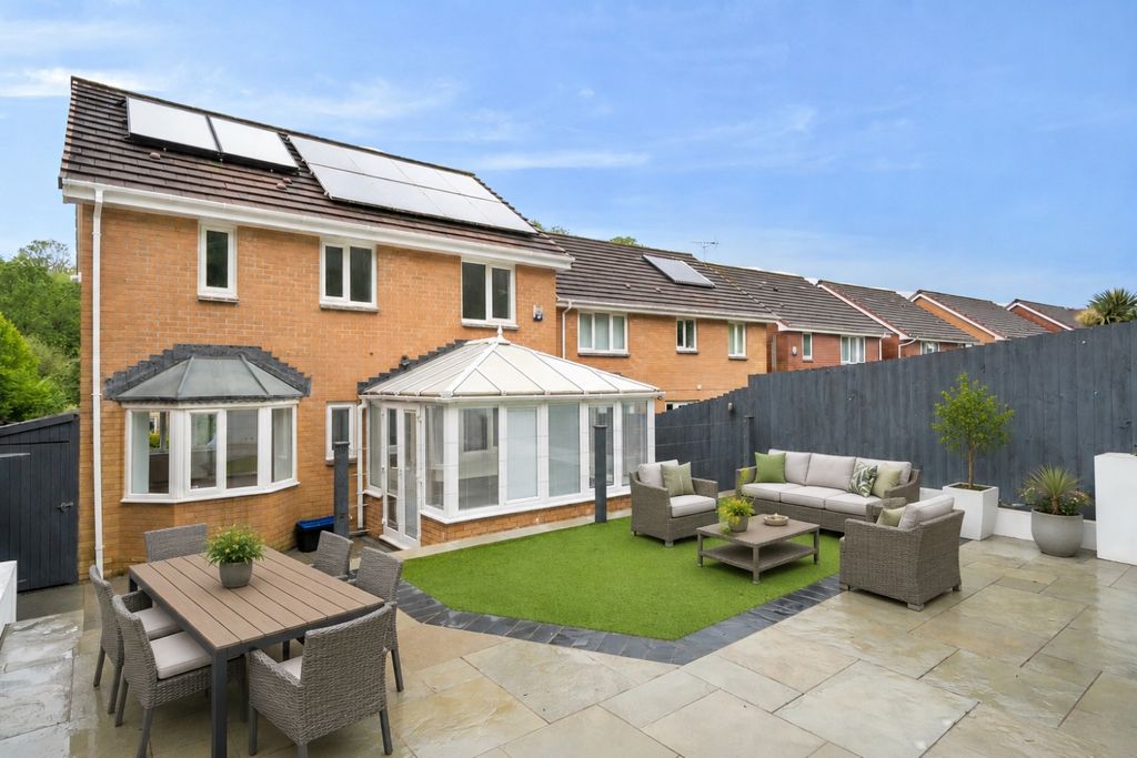 Property photo 1 of 20 Ai Staged