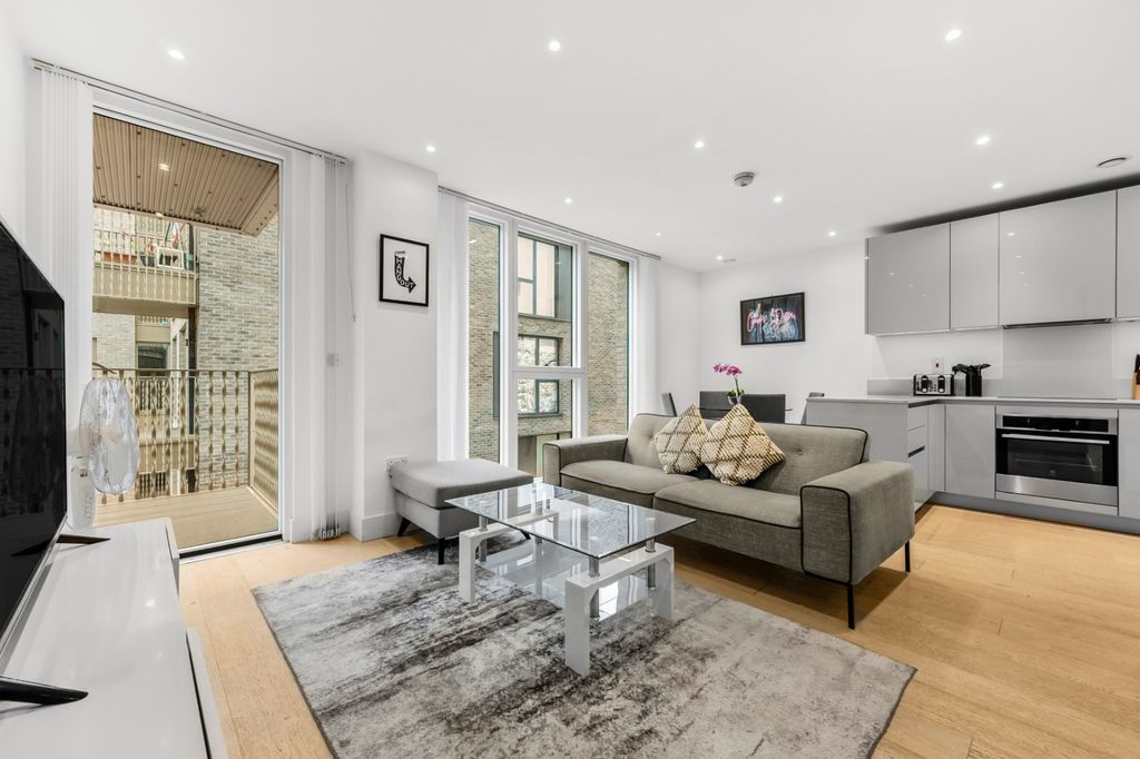 Property photo 1 of 15