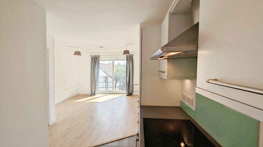 Property photo 2 of 18 E9A71E70-Pxl_20260411_124454646.Jpg