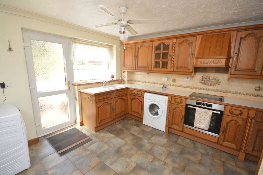 Property photo 3 of 27 3 - Kitchen/Diner