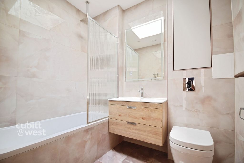 Property photo 3 of 13 Cb8d3682-Dsc_0047