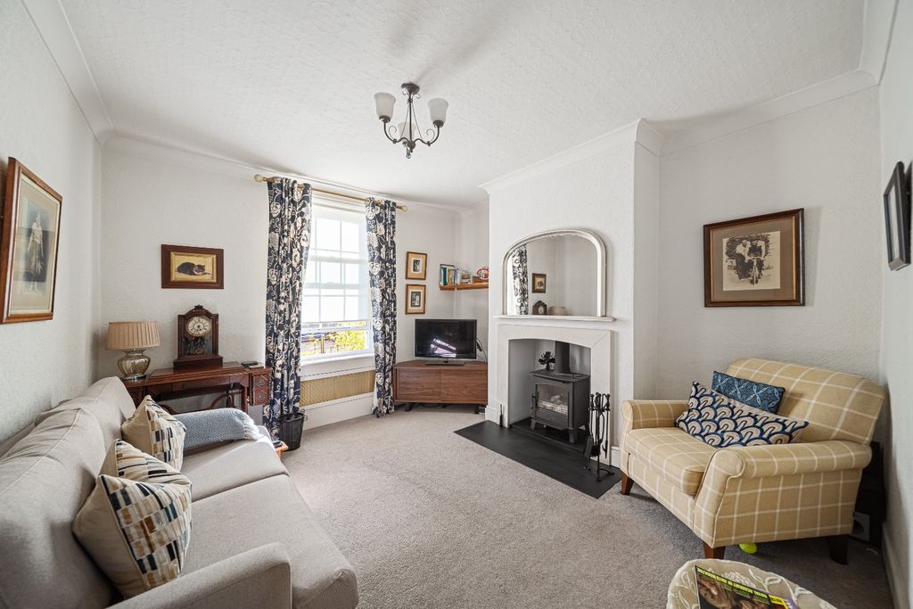 Property photo 2 of 17 5566862