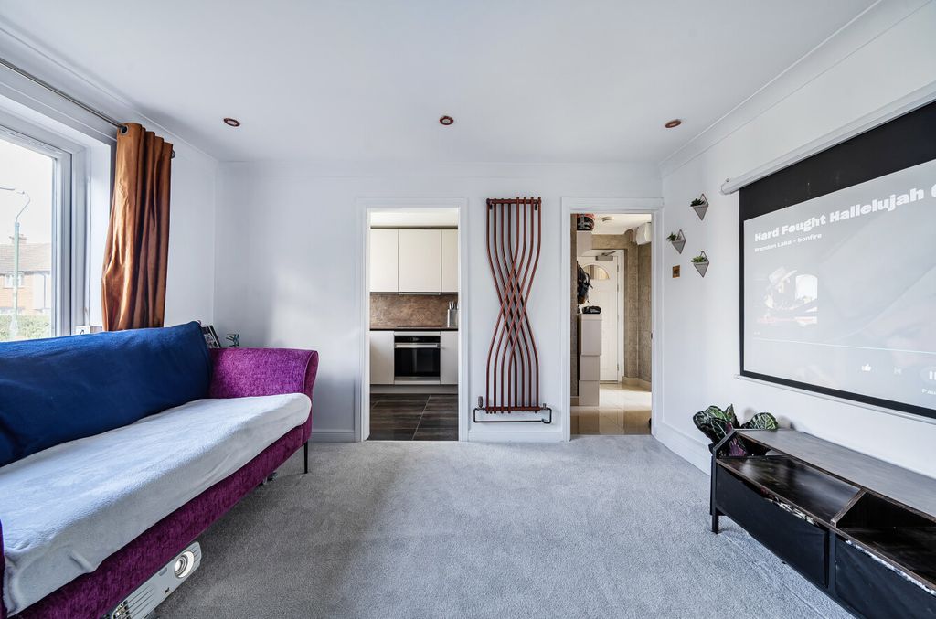 Property photo 3 of 20 1423036-20-69B17E...