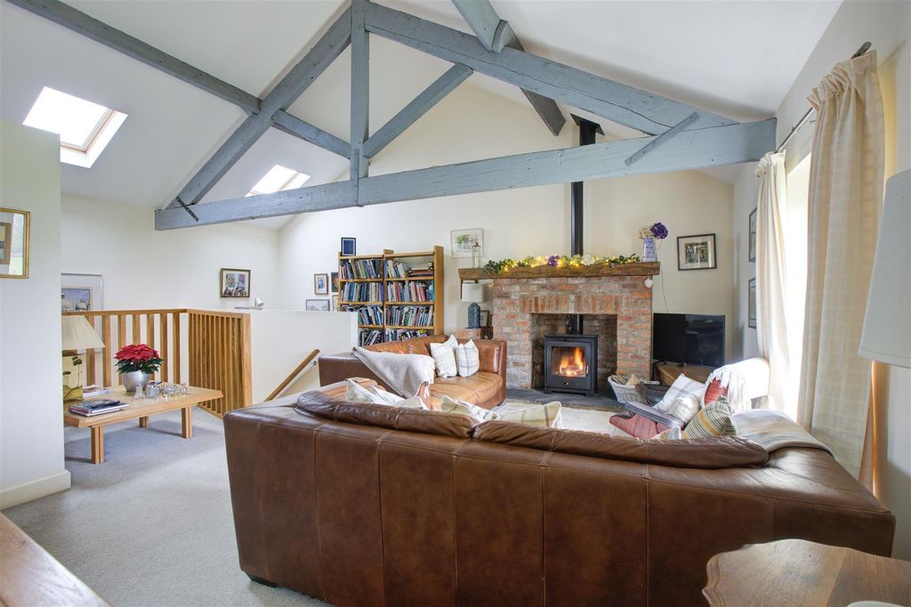 Property photo 3 of 52