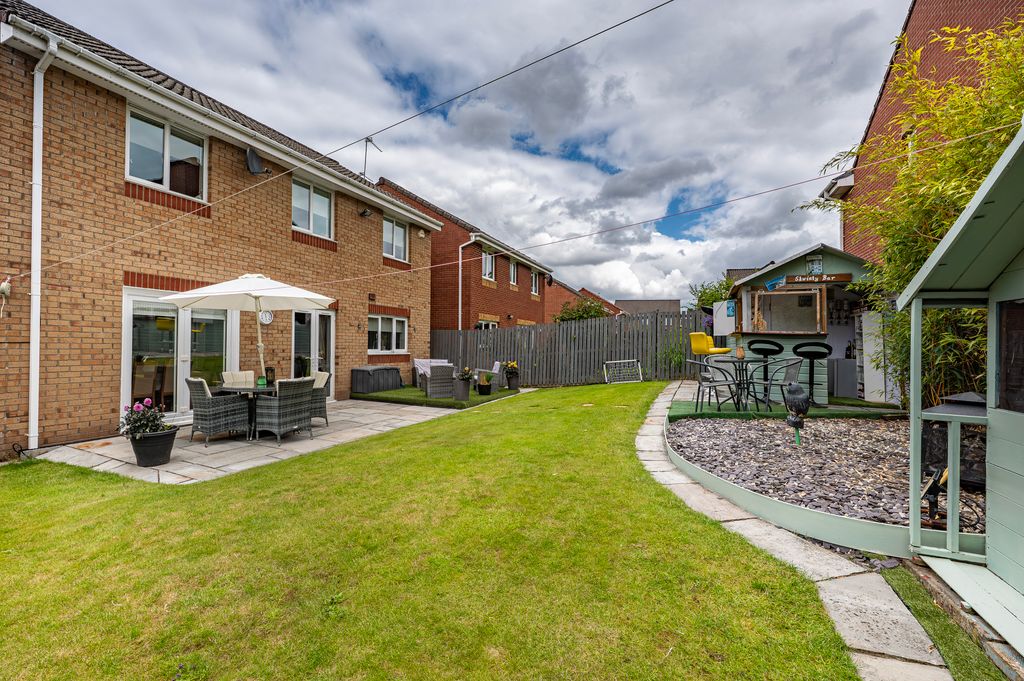 Property photo 2 of 47