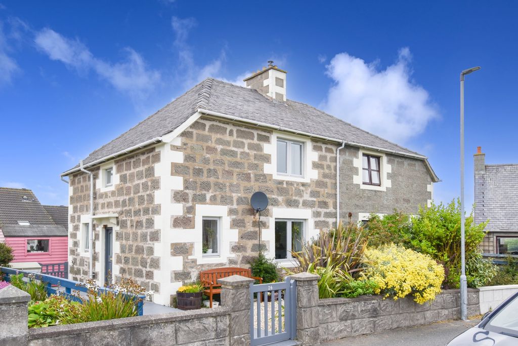Property photo 1 of 35