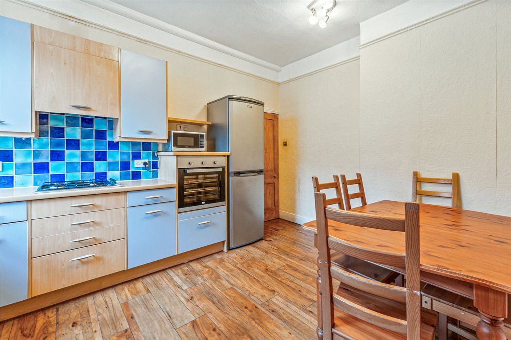 Property photo 2 of 14 Picture No. 08