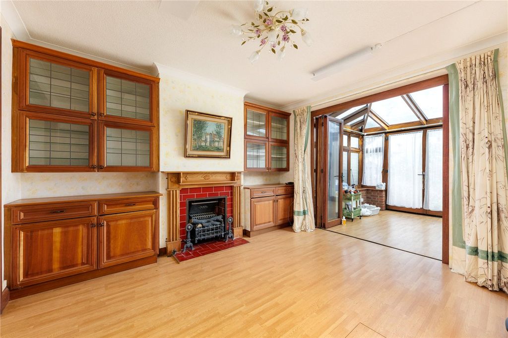 Property photo 2 of 9 Picture No. 10