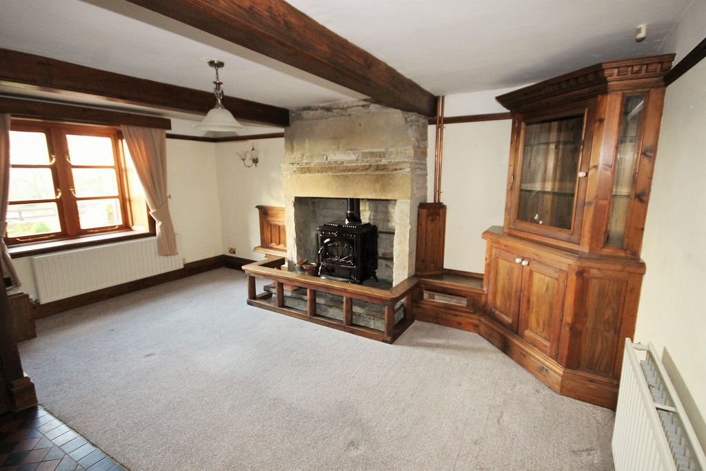 Property photo 2 of 12 Photo