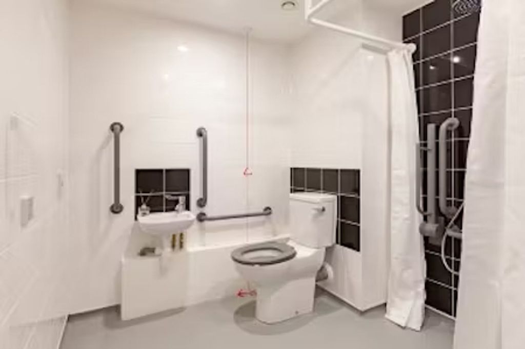 Property photo 3 of 23