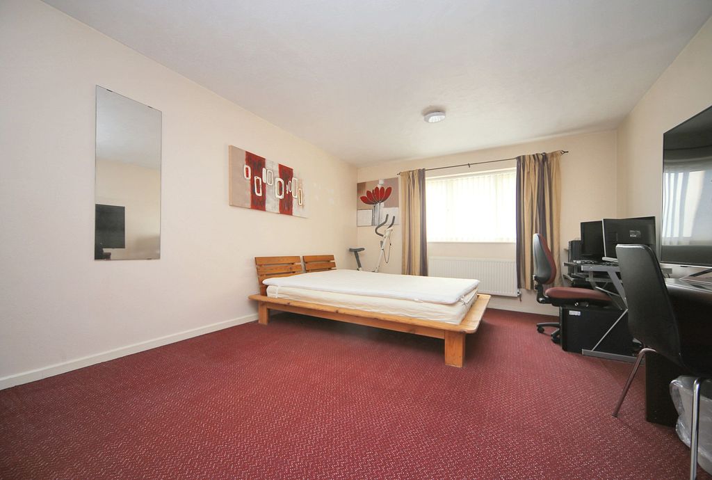 Property photo 2 of 25