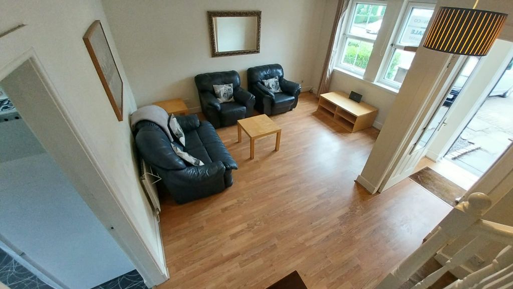 Property photo 2 of 16 Aberdeen Sitting Room