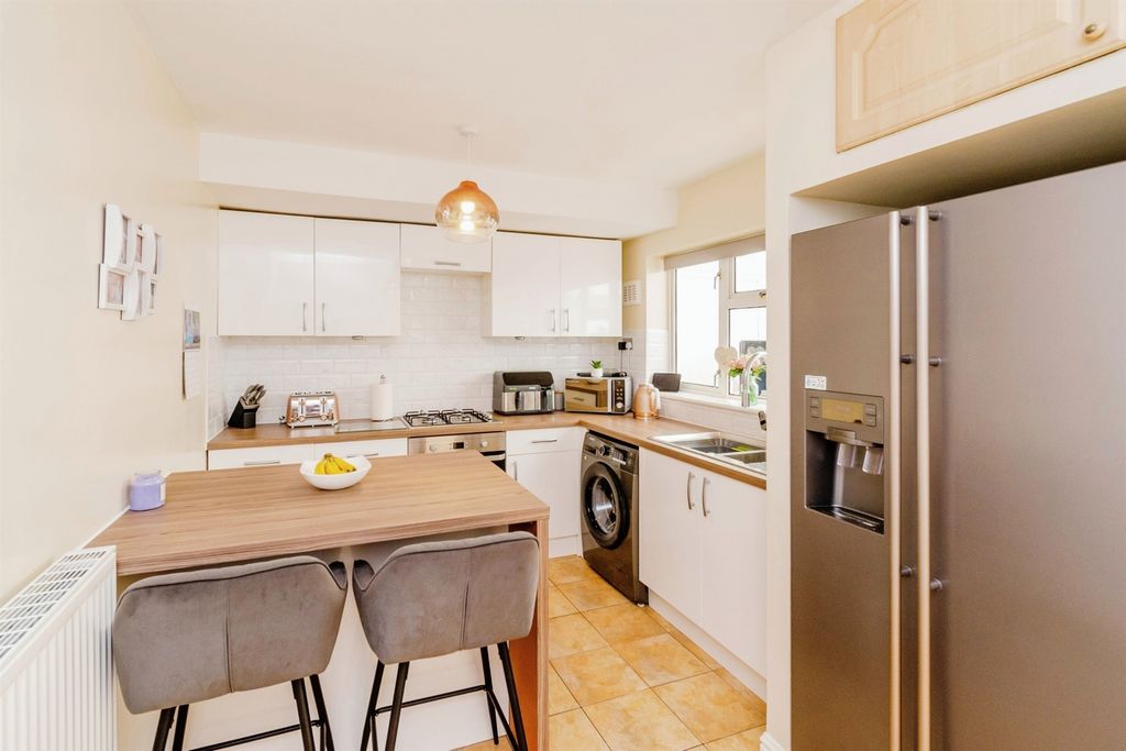 Property photo 2 of 15