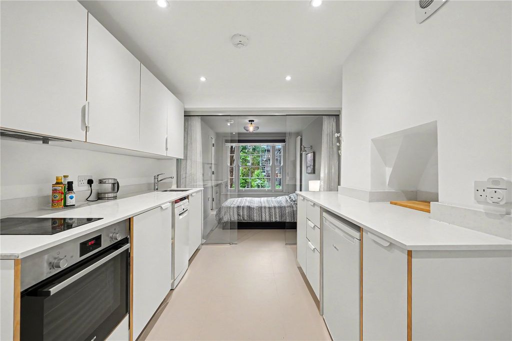 Property photo 3 of 12 Picture No. 02
