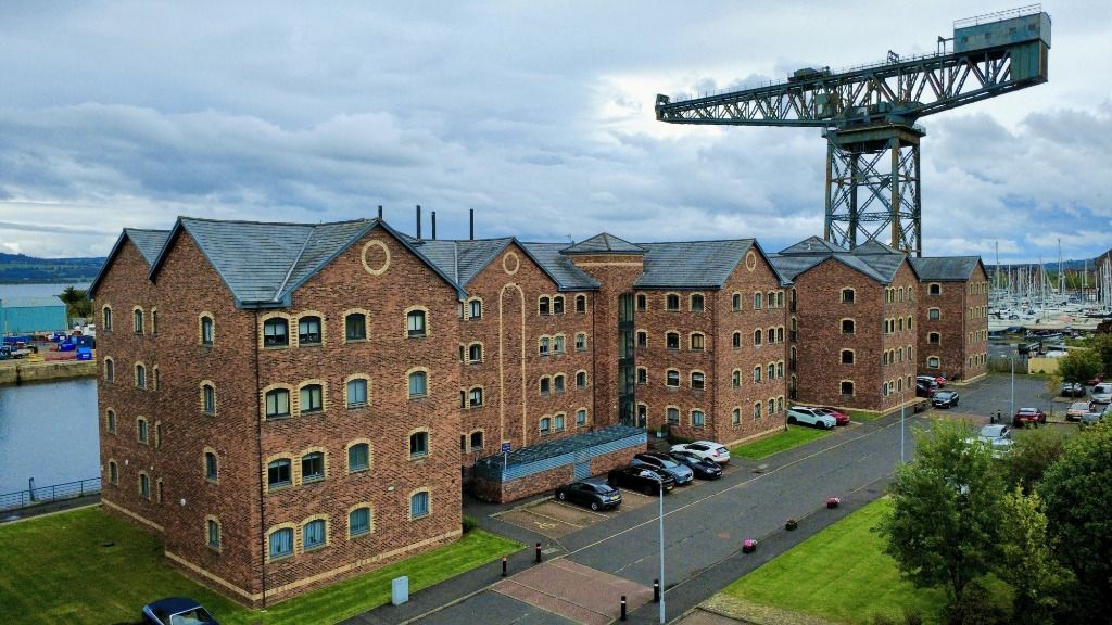 Property photo 2 of 17