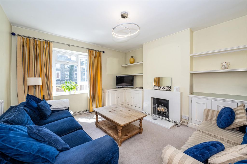Property photo 1 of 9 Reception Room .Jpg
