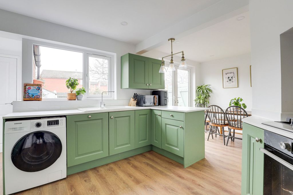 Property photo 3 of 25