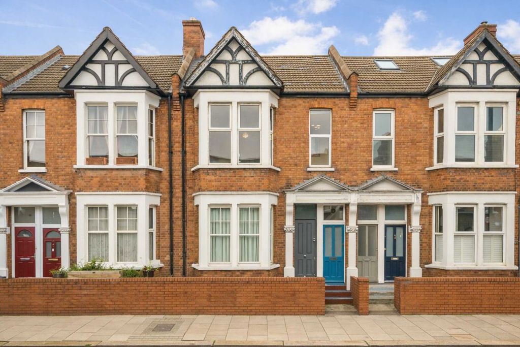 Property photo 1 of 10