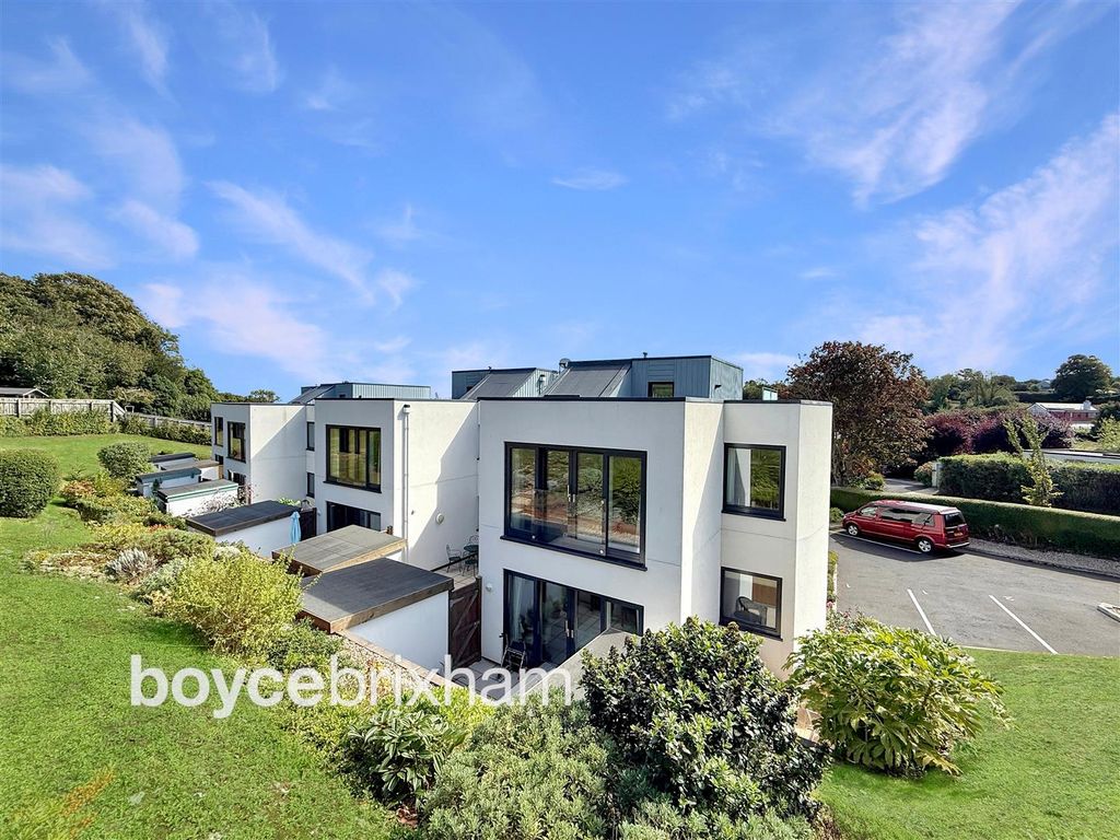 Property photo 1 of 18 Newwatermarkforonlinefront.Jpg