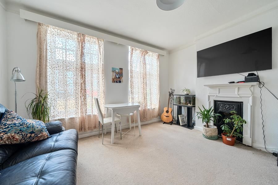 Property photo 2 of 8