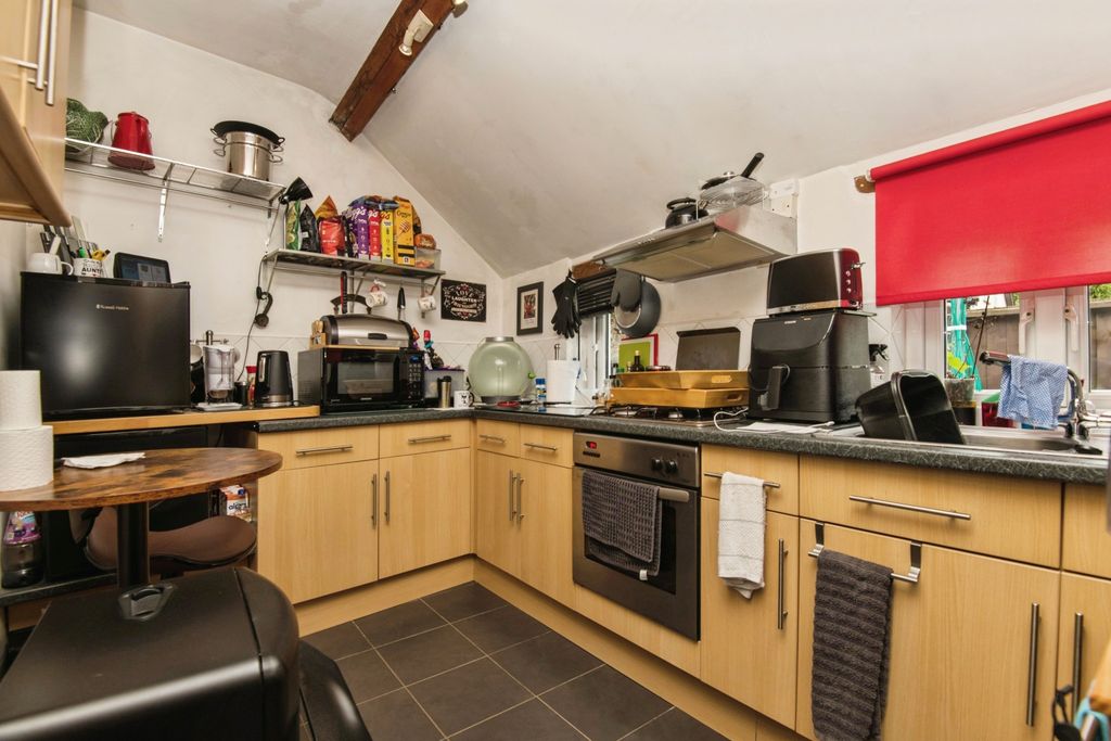 Property photo 3 of 15 Kitchen