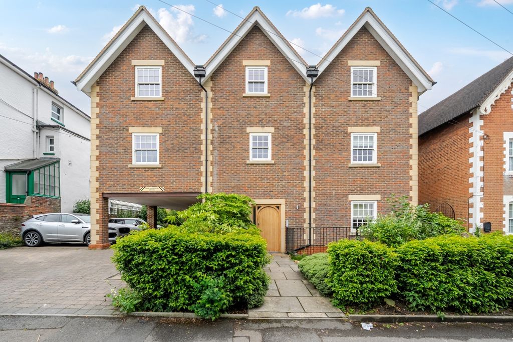 Property photo 1 of 8 1461124-2-6A0c68F...