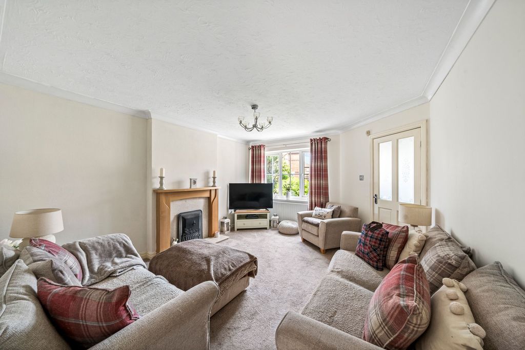 Property photo 2 of 24