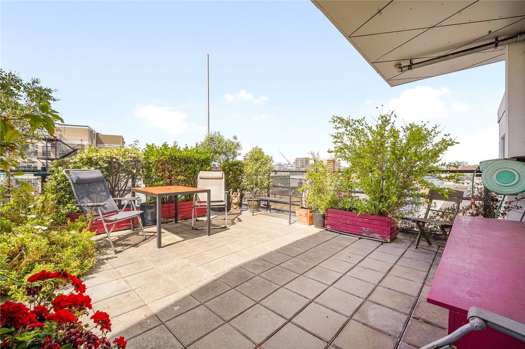 Property photo 1 of 17 Picture No. 05