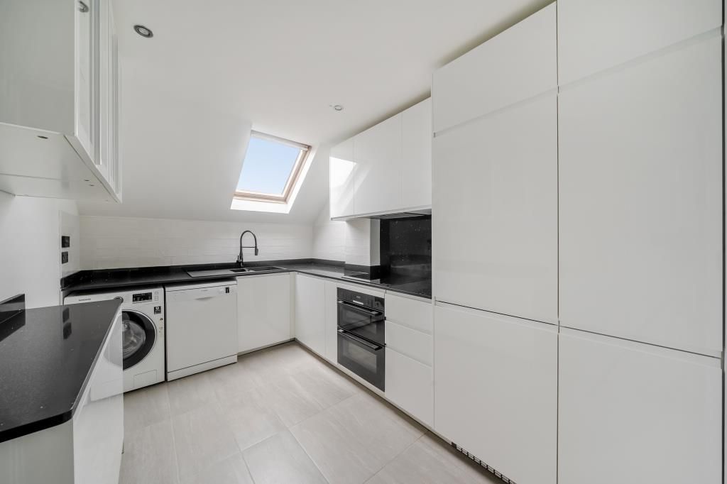 Property photo 3 of 16 Kitchen