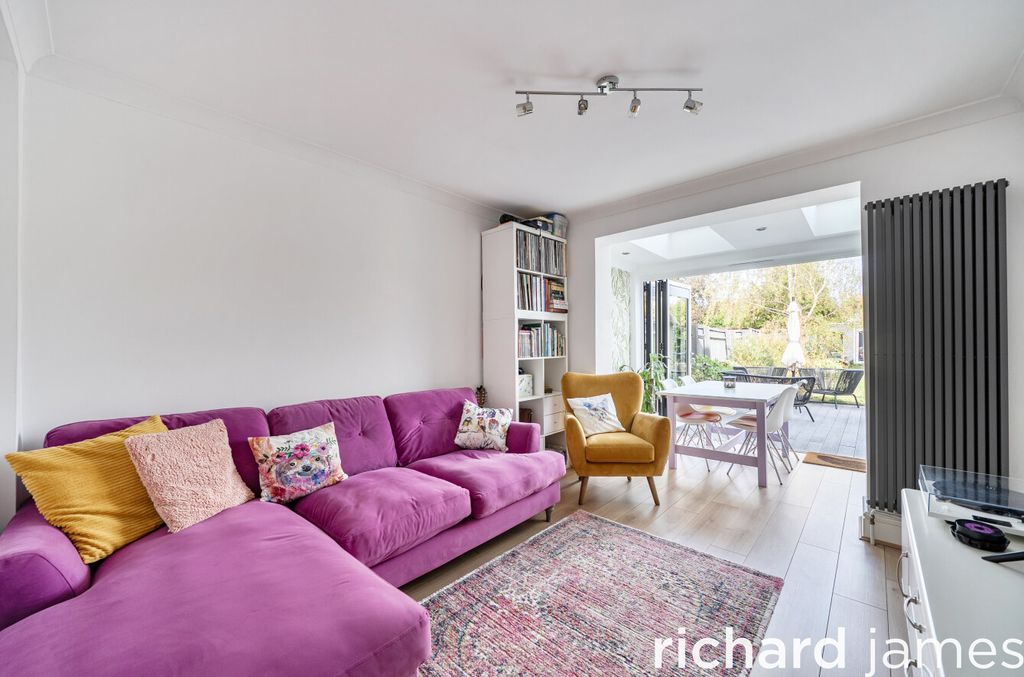 Property photo 3 of 13 F3cc09Bd0c4B4888Bb136Be8Ef4A1Fb9