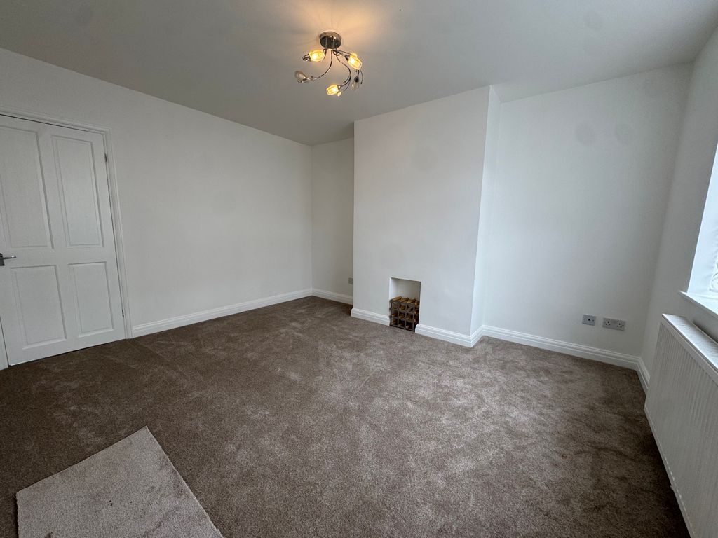 Property photo 2 of 11 Image