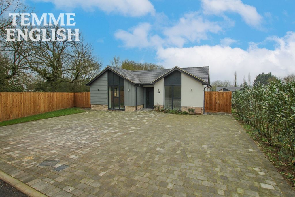 Property photo 1 of 27