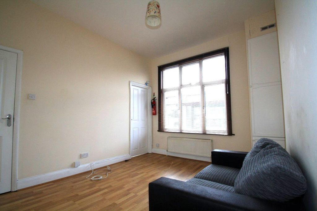 Property photo 2 of 4 Img_8303.Jpg