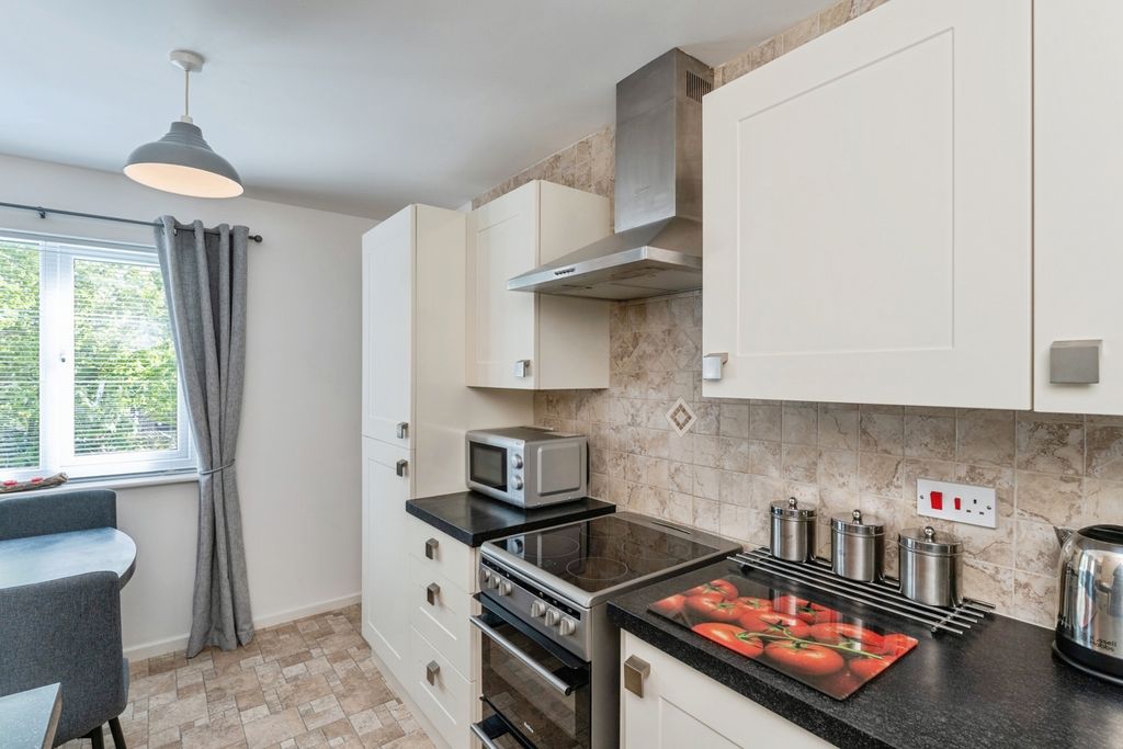 Property photo 2 of 16 Pbox-Img.Jpg