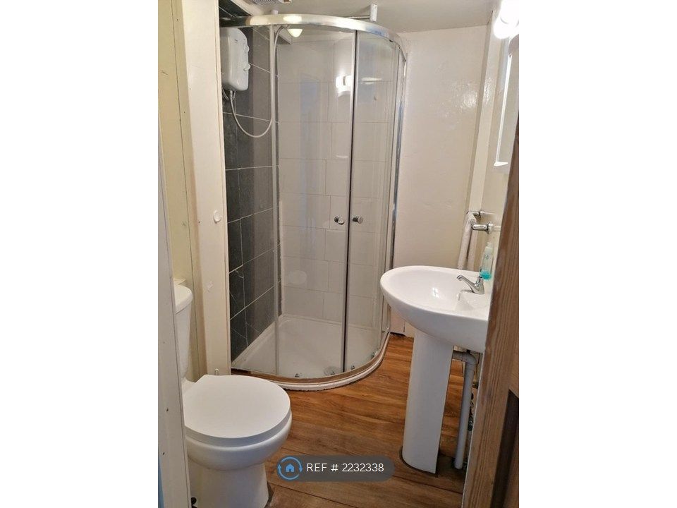 Property photo 1 of 2