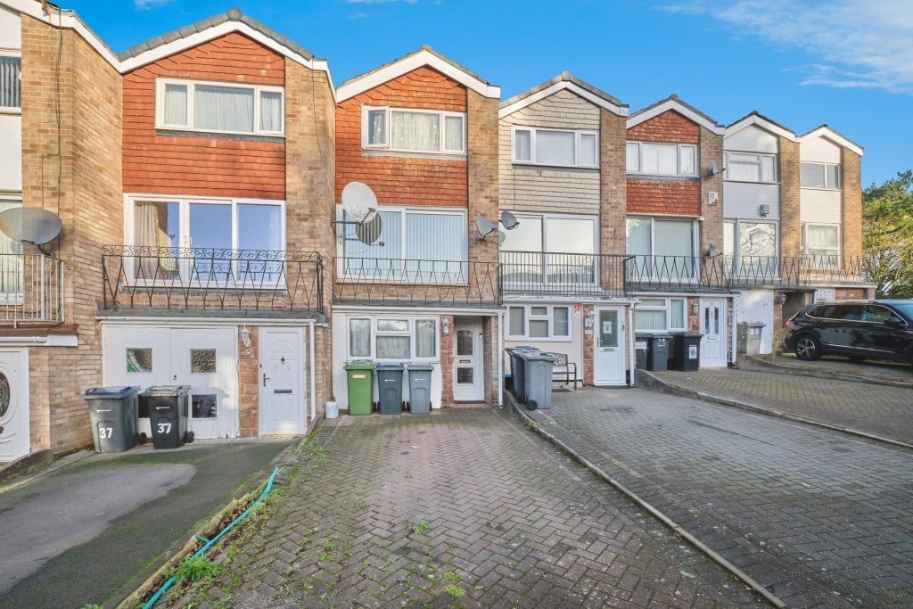 Property photo 1 of 20