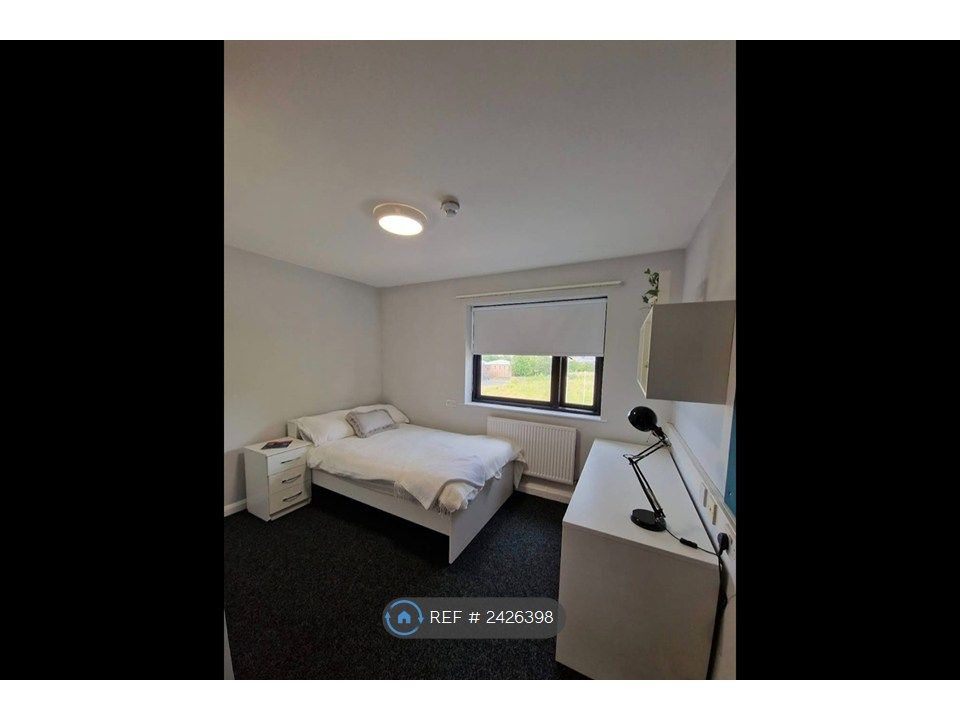 Property photo 2 of 25