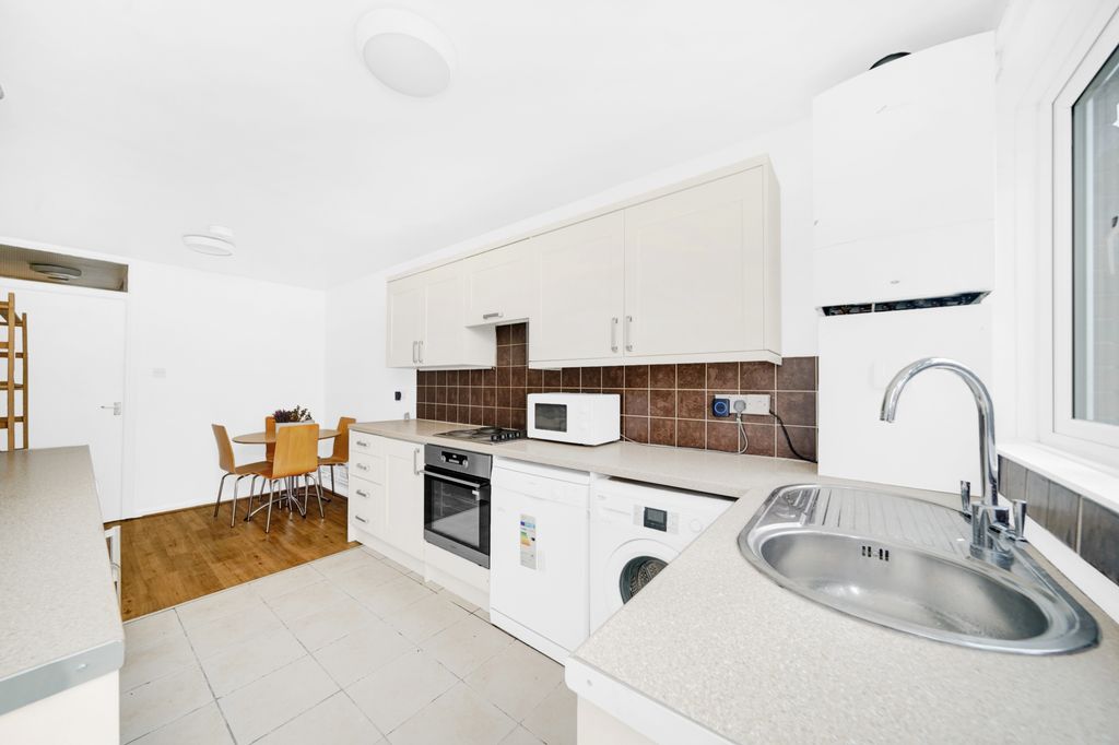 Property photo 3 of 14 Photo 3