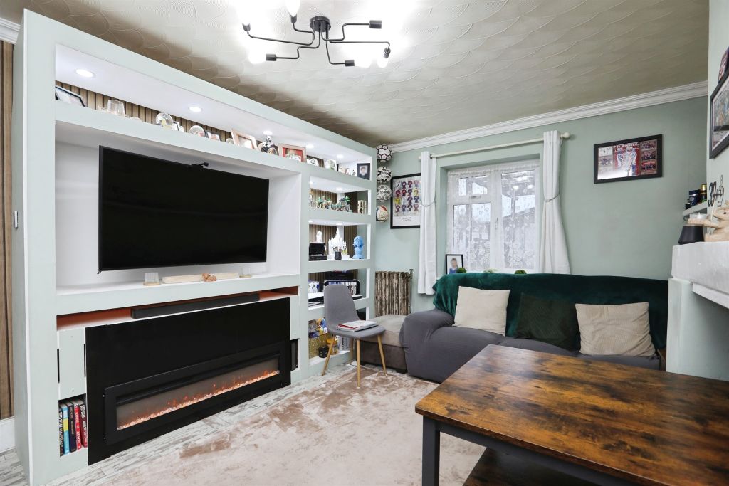 Property photo 2 of 16