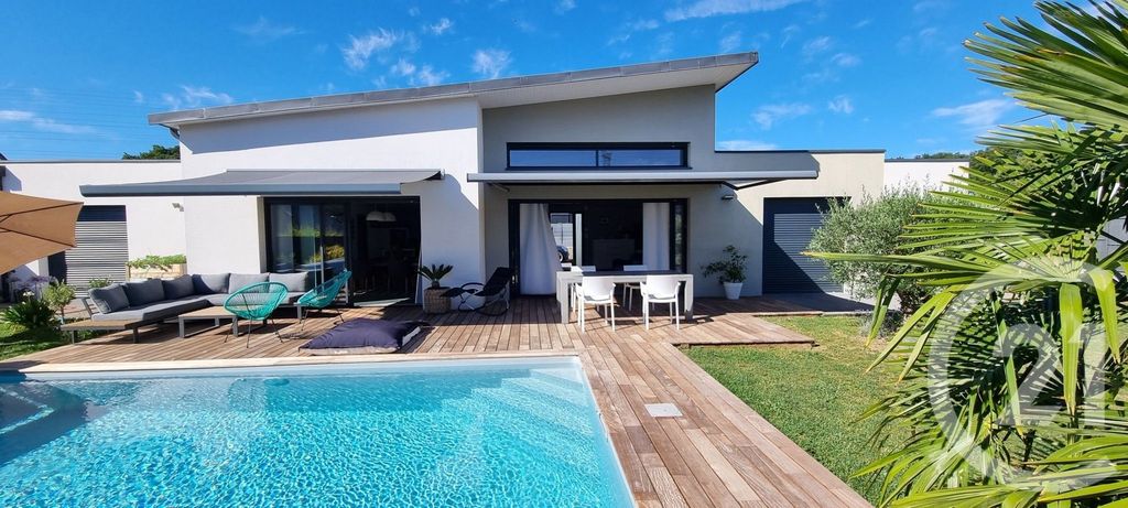 Property photo 1 of 15 Saint Ave — Single-Level Contemporary House With 147 m² Living Space, Near Vannes And Tgv Station, On 800 m² Ground, With Heated Pool And Large Terrace