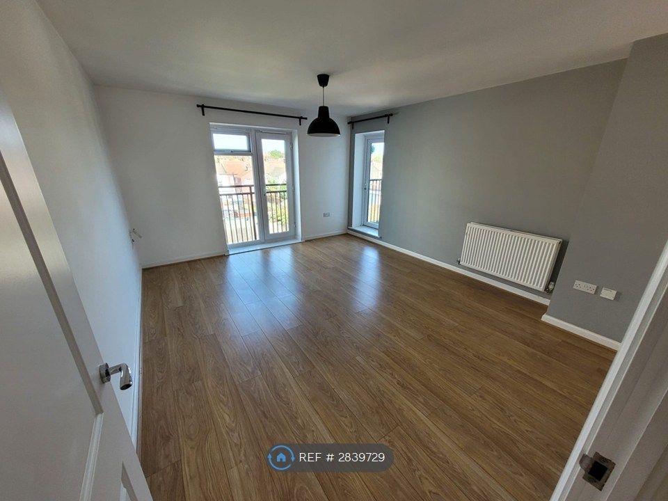 Property photo 2 of 7 Living Room