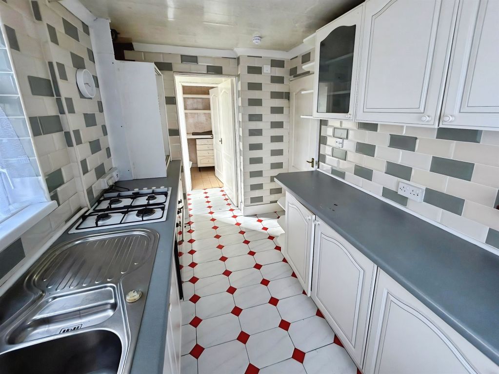 Property photo 3 of 19