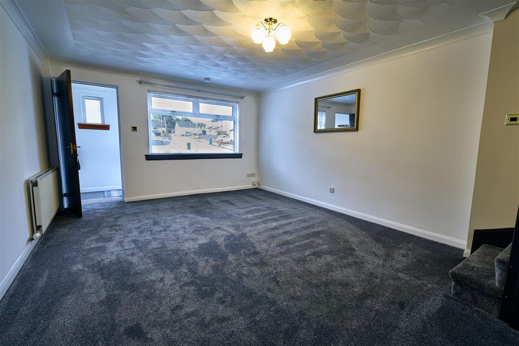Property photo 3 of 13 44Mon.Jpg