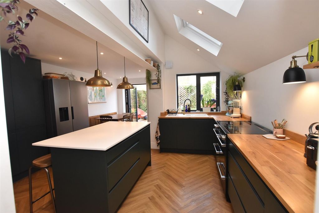 Property photo 2 of 30 Kitchen/Dining Room