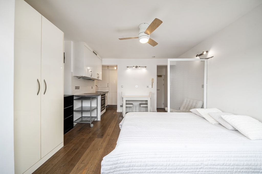 Property photo 1 of 10 1425941-14-69B403...
