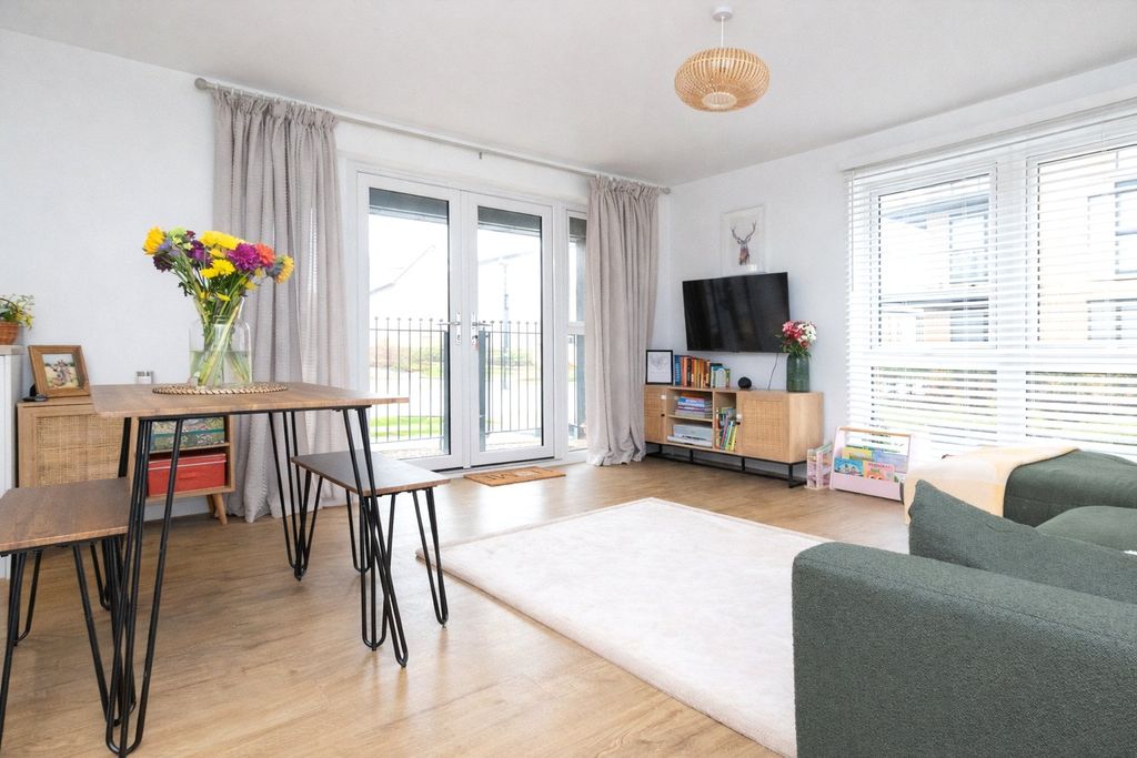 Property photo 3 of 12 Picture No. 31